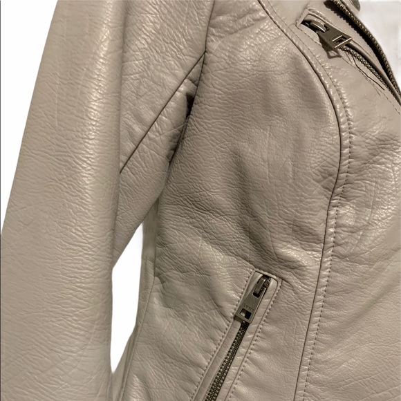 Levi’s Moto Jacket - Picture 5 of 9